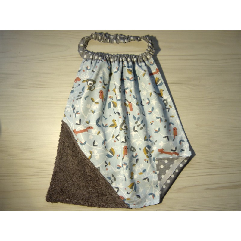 Serviette élastique éponge - Écureuil. Imperméable en tissu enduit Serviette élastique éponge - Écureuil. Imperméable en tissu enduit