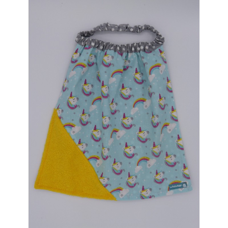 Serviette élastique éponge - Licorne. Imperméable en tissu enduit