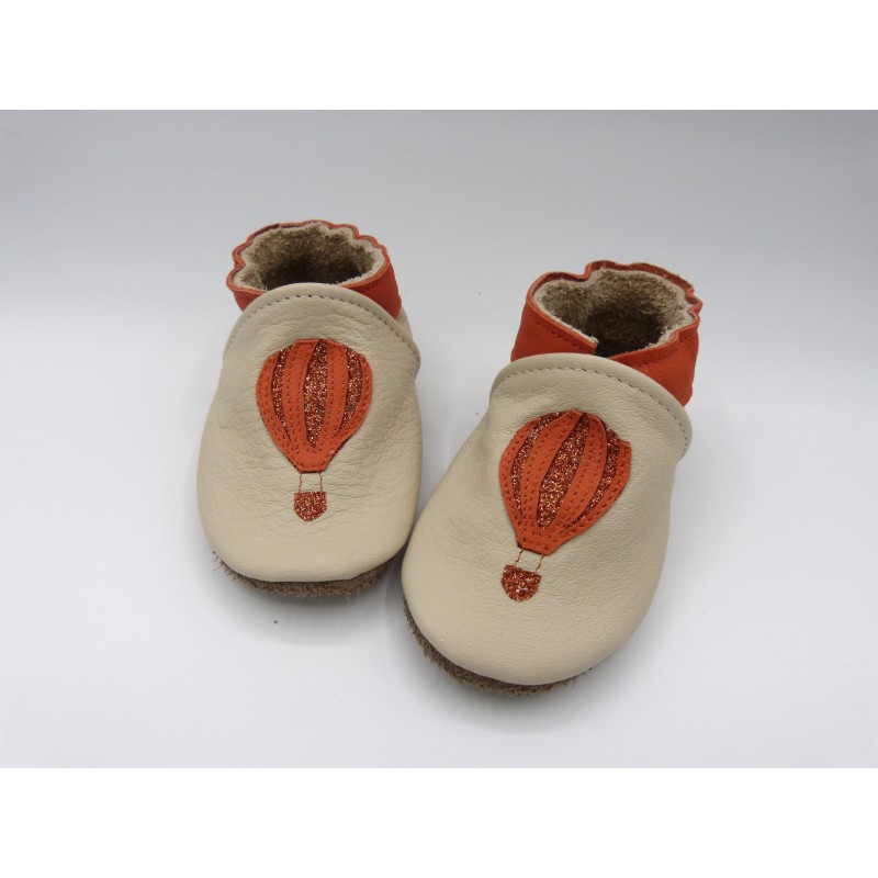 Chaussons bébé en cuir souple - Câlin de girafes