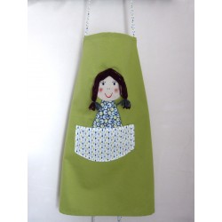 Tablier enfant : Poupette verte. Utilisation simple
