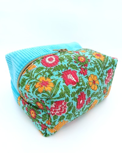 Trousse de toilette : Bleu Indien . Matelassé indien, velours côtelé.