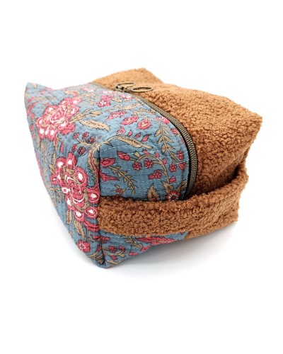 Trousse de toilette : Camel Indien . Matelassé indien, imperméable.