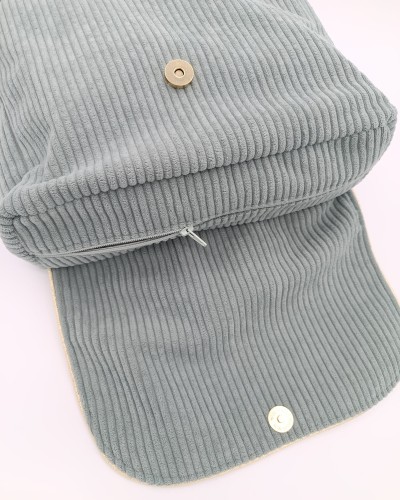 Sac à dos personnalisé - Velours et double gaze. Fermeture éclair et bouton aimanté