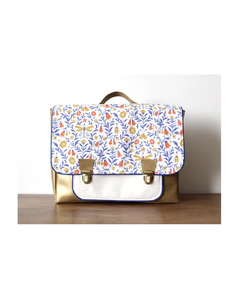 Cartable personnalisé fleurs et insectes. Simili cuir et double gaze de coton.