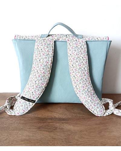 Cartable personnalisé petites fleurs. Pour l'école, la maternelle.