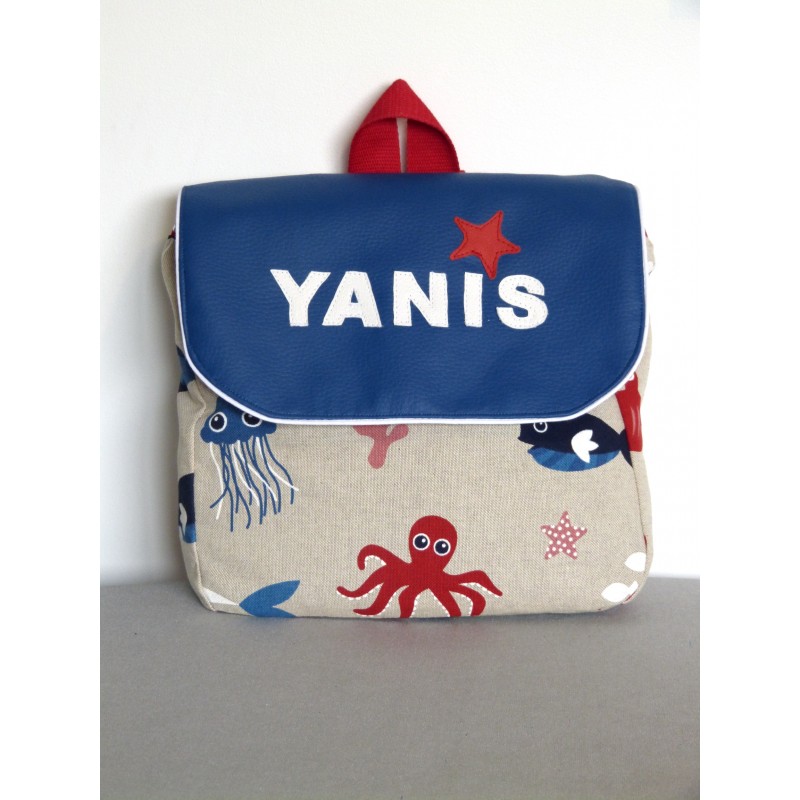 Sac à dos personnalisé - Bord de mer. Bretelles réglables et prénom en cuir. Sac à dos personnalisé - Bord de mer. Bretelles réglables et prénom en cuir.
