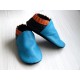 Chaussons en cuir souples - Bleu Turquoise, Orange, Noir. Fait main et unique.